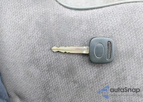 1999 Toyota Tacoma z USA, uszkodzony, nr VIN 4TAVL52N3XZ457471